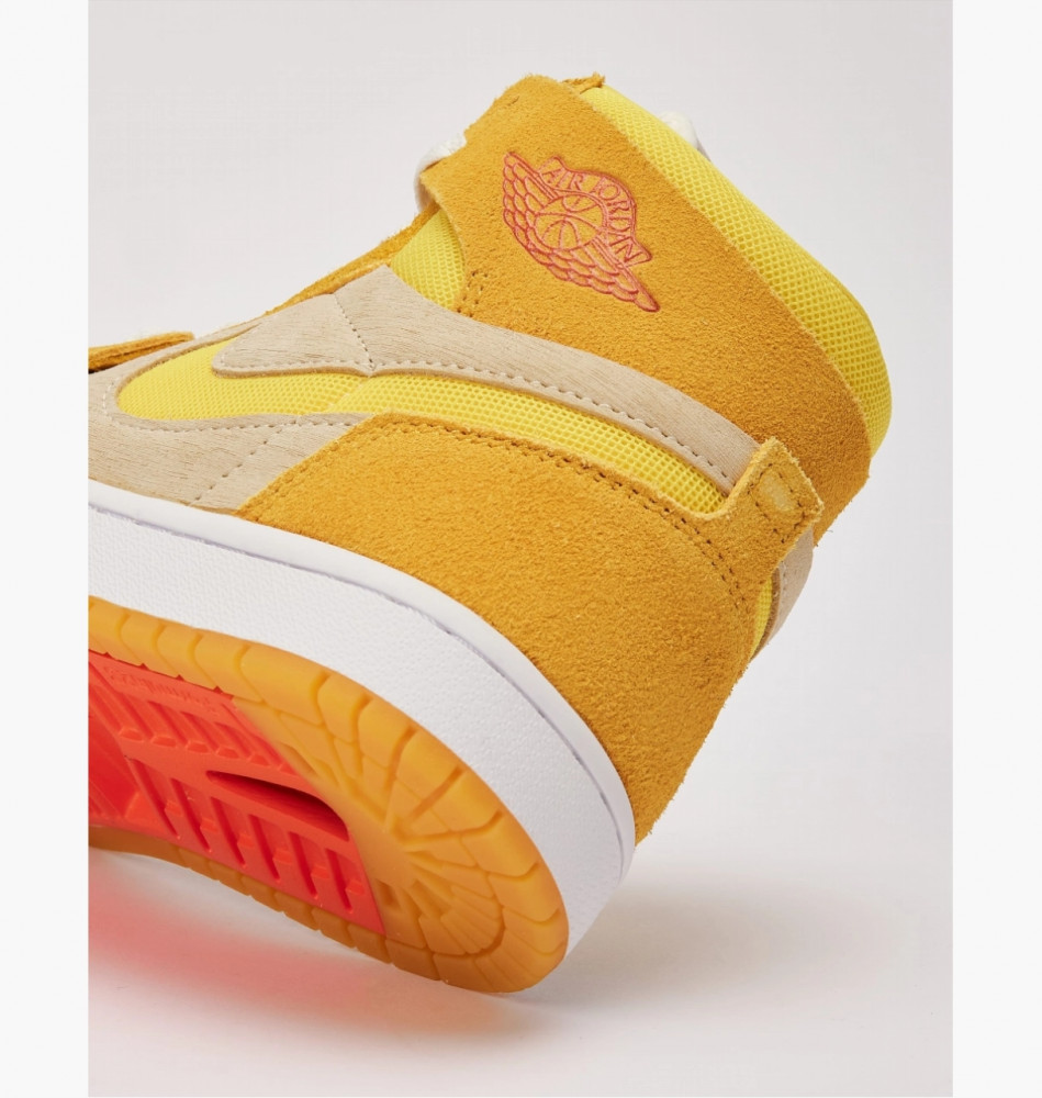 Кросівки Air Jordan Air 1 High Zoom Cmft 2 FJ5743-700_image_5